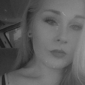 Meet your Posher, Bee